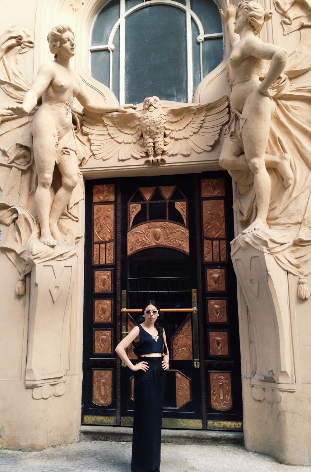 rocaille-lisa-art-nouveau-door-prague