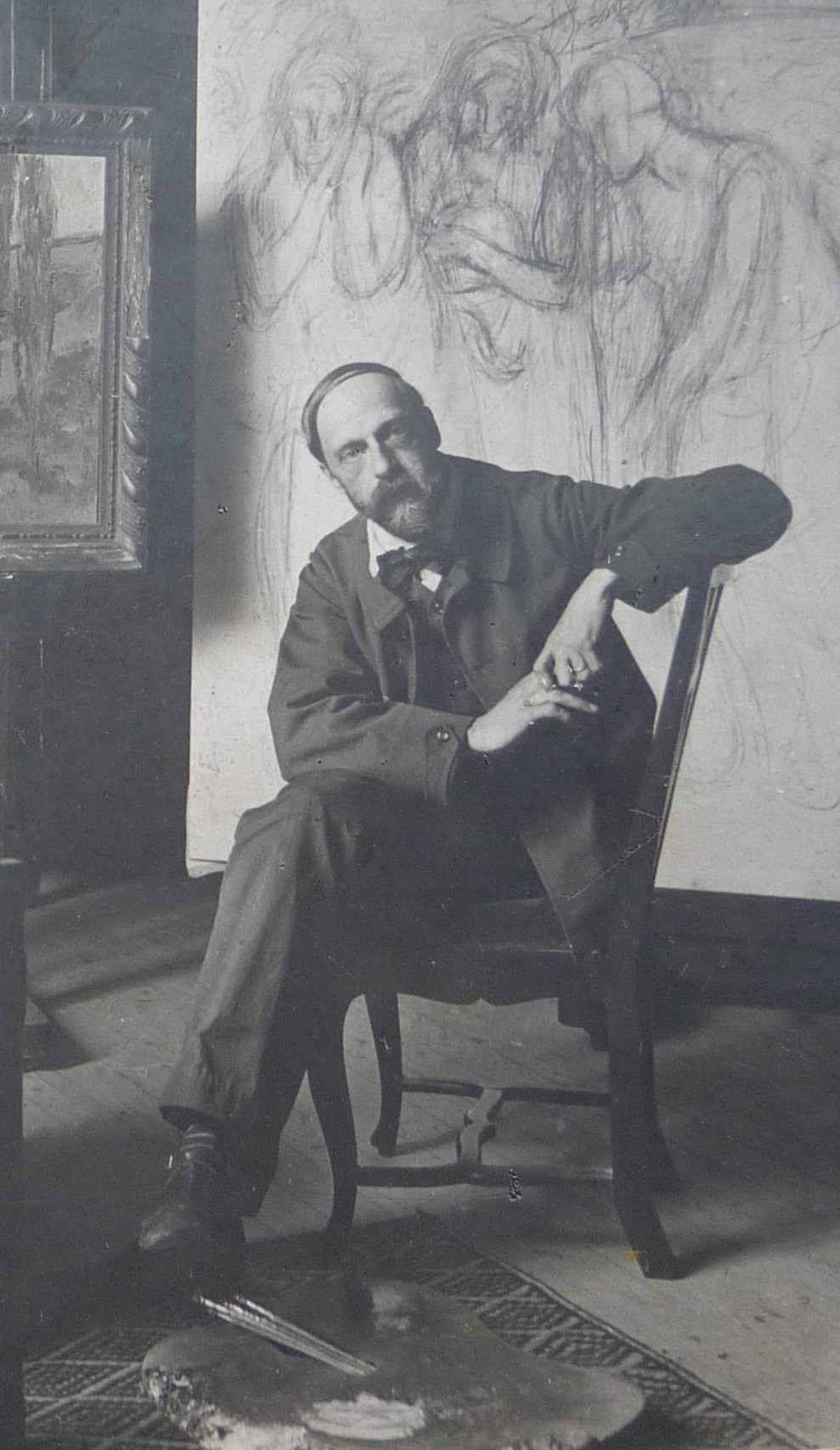 1908_Alfredo_Müller_dans_son_atelier,_73,_rue_Caulaincourt,_Paris