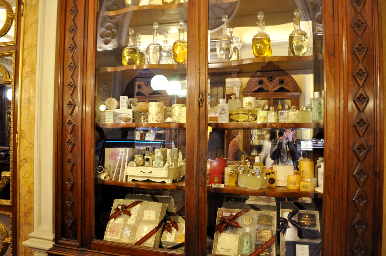 rocaille-blog-officina-profumo-farmaceutica-santa-maria-novella-shop-negozio-storico-sede-firenze-71