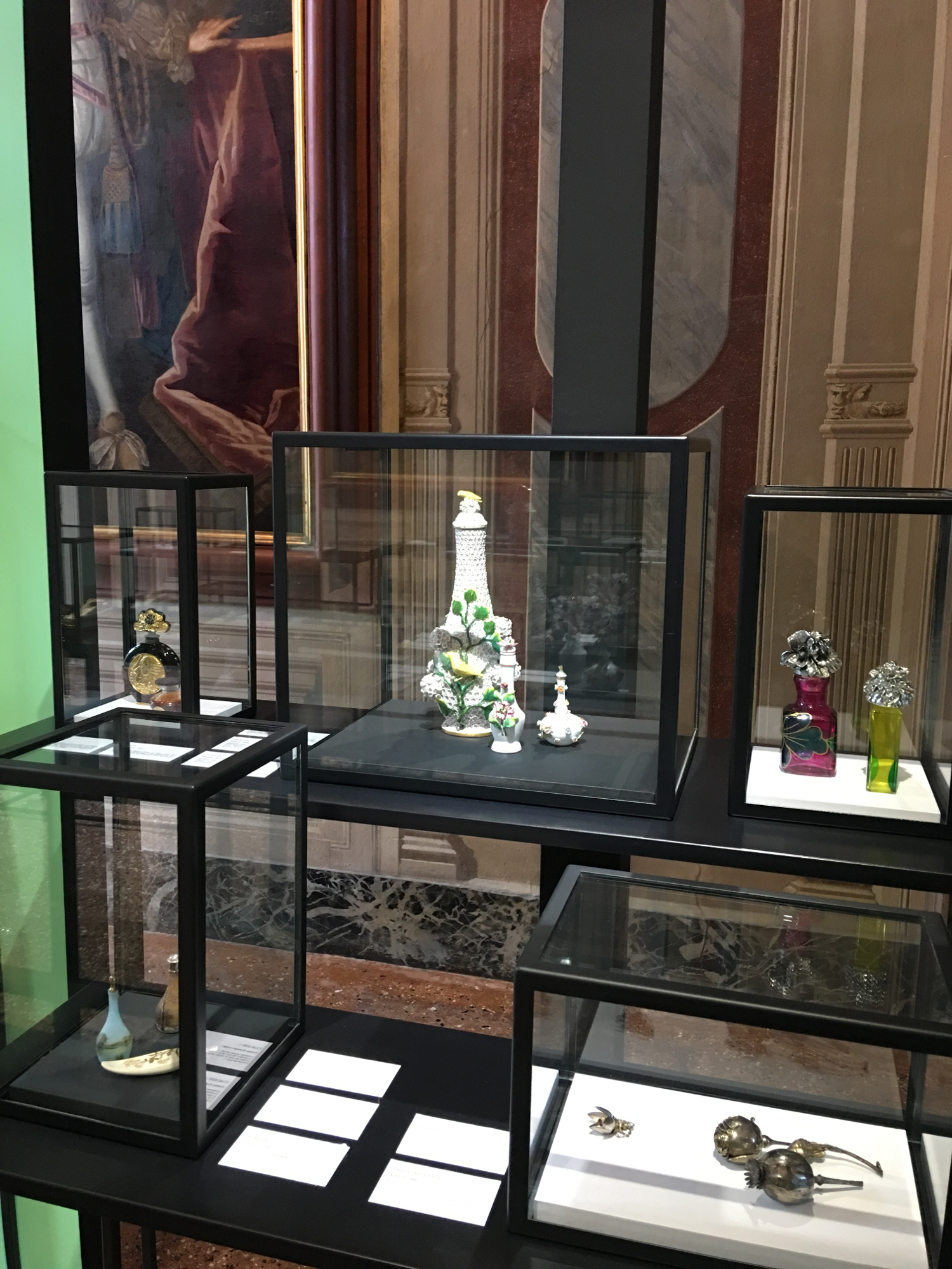 rocaille-blog-venezia-palazzo-mocenigo-cabinet-of-curiosities-collezione-storp-profumo-28