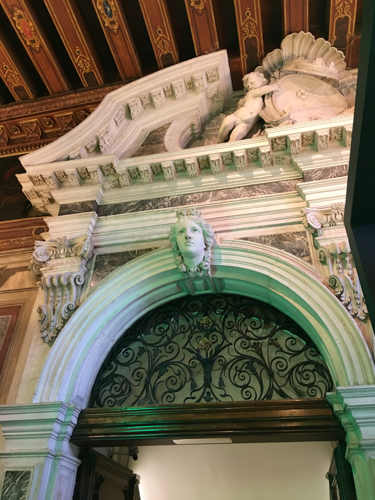 rocaille-blog-venezia-palazzo-mocenigo-cabinet-of-curiosities-collezione-storp-profumo-6