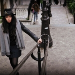 rocaille-lisa-wearing-hat-montmartre-paris